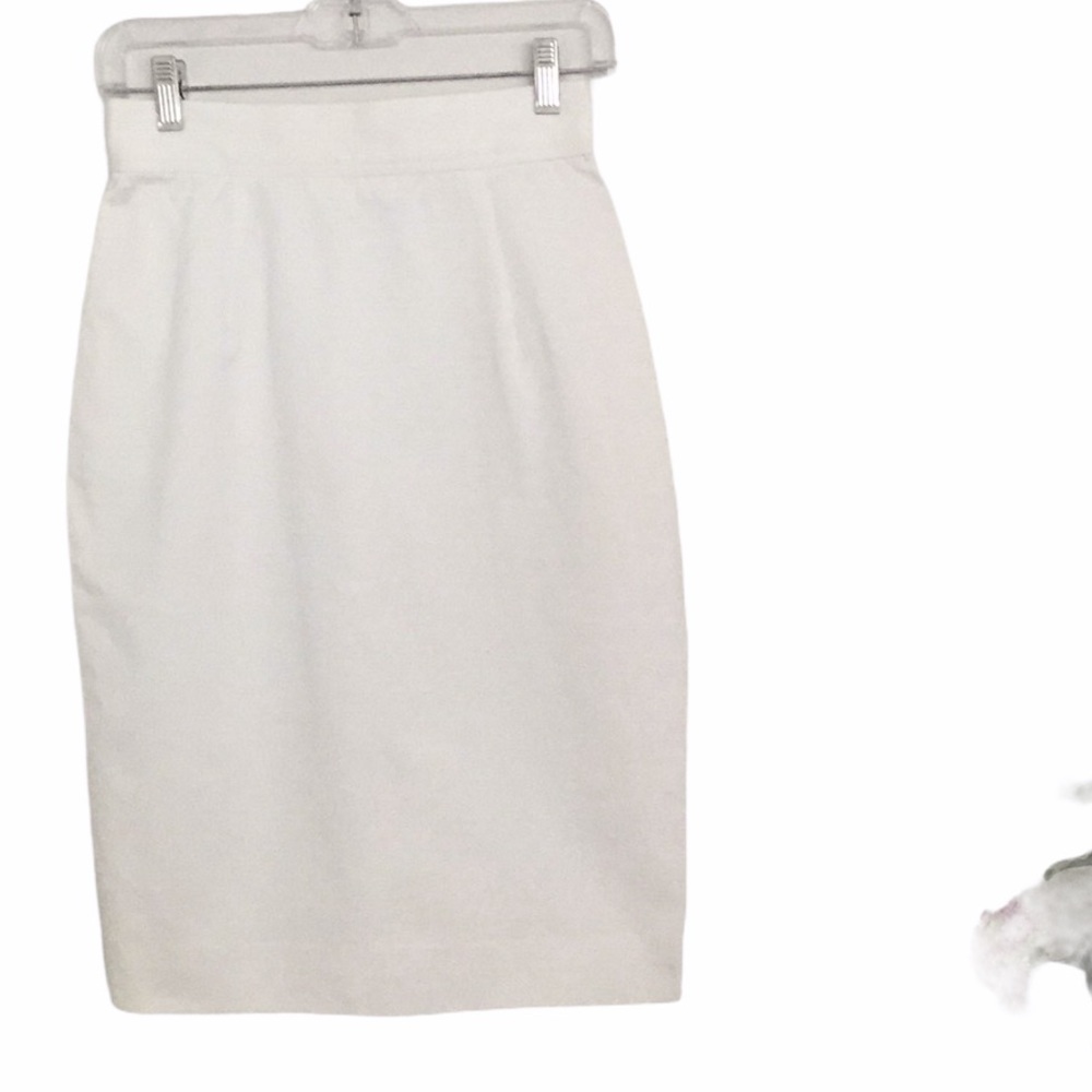 Classic White Pencil Skirt - Timeless Office Staple